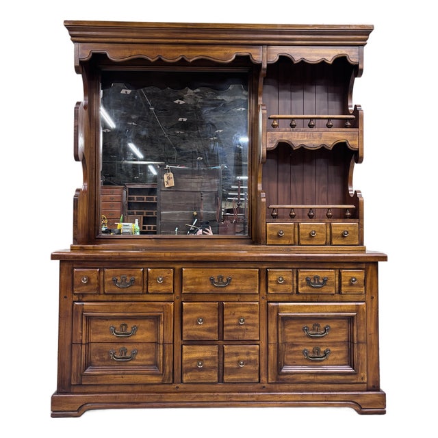 Vintage Circa 1970s Huntley Furniture Thomasville Dresser W/ Mirrored Display Hutch For Sale