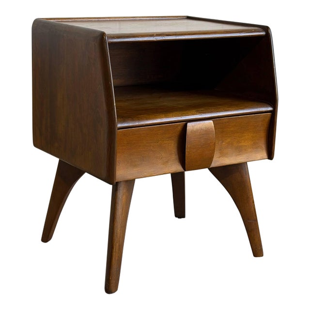 Mid Century Modern in Style of Heywood Wakefield Maple Nightstand 1950s Bedside Table For Sale