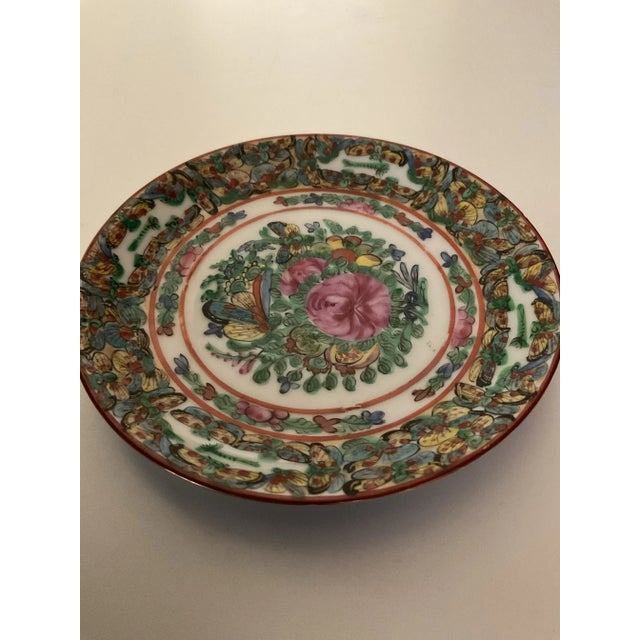 Early 20th Century Early 20th Century Small Hand Made and Painted Chinese Rose Famille Plate For Sale - Image 5 of 5
