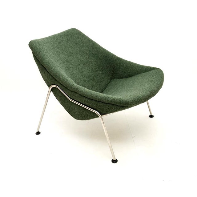 1980s Set of Vintage Oyster Armchair and Ottoman from Artifort, 1980s, Set of 2 For Sale - Image 5 of 10