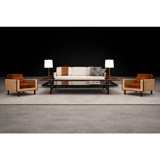 A quietly assertive study in Brazilian modernist restraint, this pair by Móveis Cimo distills material clarity and...