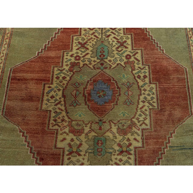Turkish Vintage Rug 4'3" x 7' #20824 For Sale - Image 4 of 8