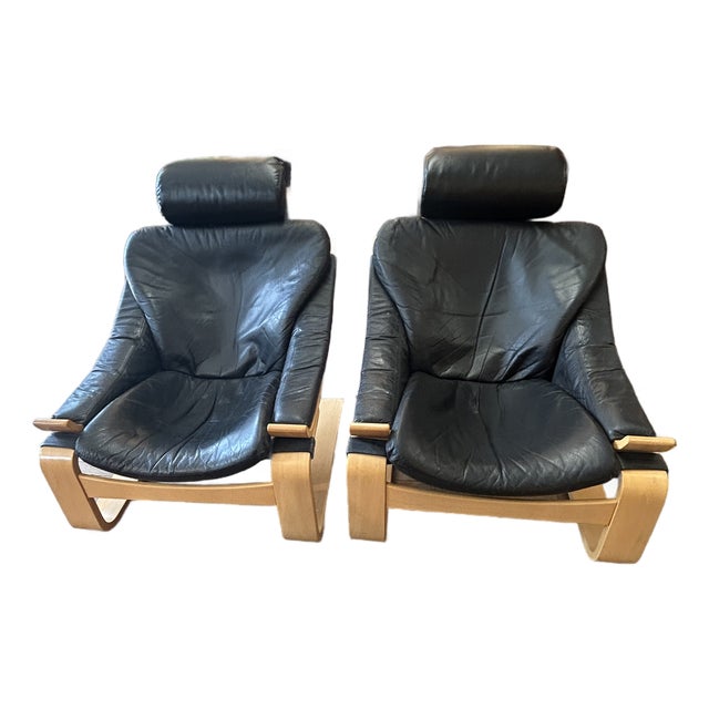 Swedish Designer Midcentury Modern Lounge Chairs by Fribytter - A Pair For Sale