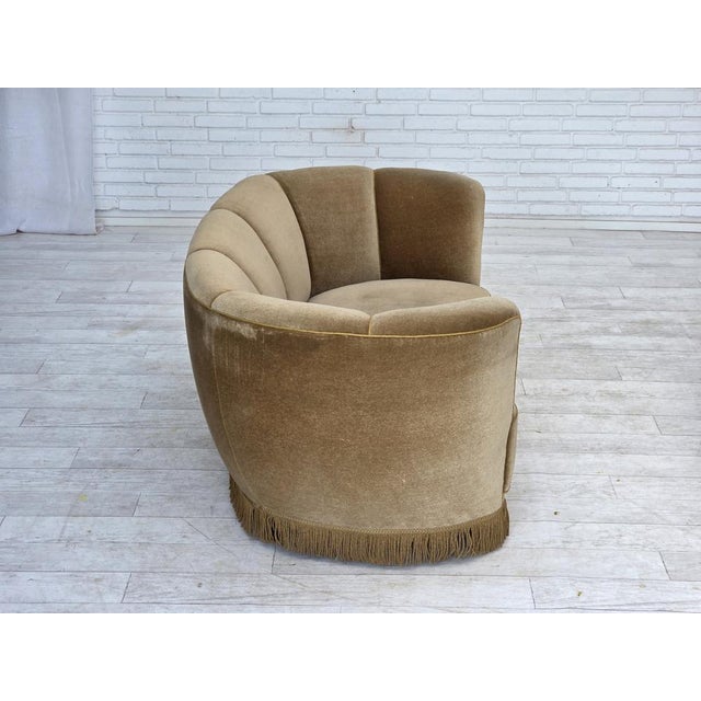 Danish Banana 2-Seater Sofa in Green Velour and Oak, 1960s For Sale - Image 4 of 18