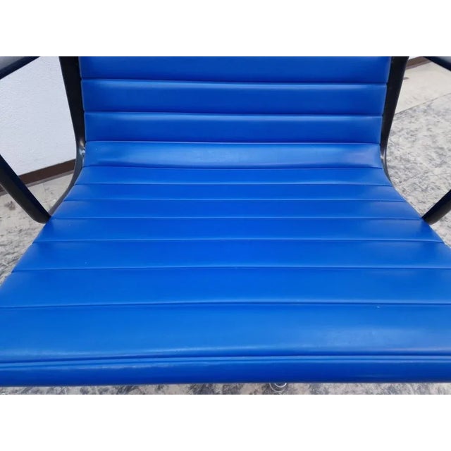 Vitra Set of 124 Leather Lounge Chair and Footstool by Hermann Miller for Vitra, 1958 For Sale - Image 4 of 13