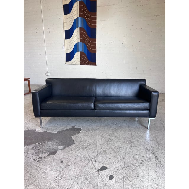 2010s Black Leather and Chrome Theatre Sofa by DWR For Sale - Image 5 of 8