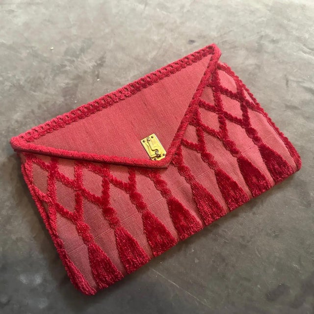 1970s Red Velvet and Silk Clutch Bag by Roberta Di Camerino For Sale - Image 10 of 13