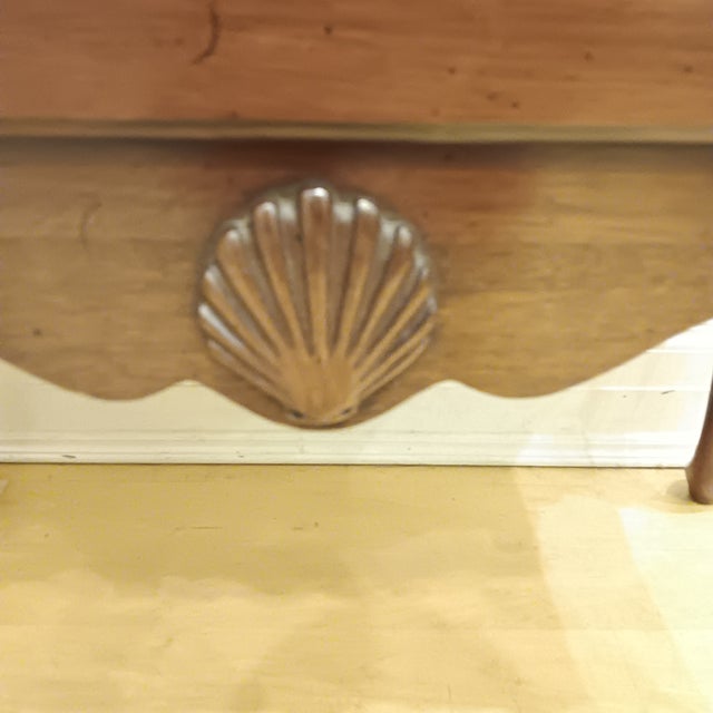 Mid 20th Century Hickory Chair Co. Vintage Mahogany Queen Anne Style Lowboy Dresser For Sale - Image 13 of 15