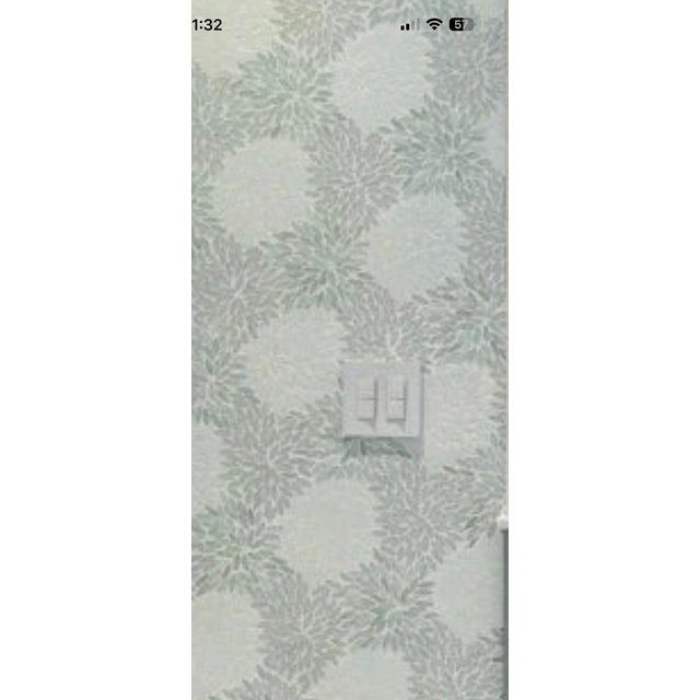 2 boxes of Artistic Estrella BeBop White glass tile. 9.52 sf per box; 16 sheets per box. Total 19 square feet.