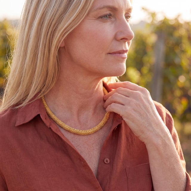 Late 20th Century Late 20th-Century 18 Karat Yellow Gold 17" Italian Tubular Woven Mesh Necklace For Sale - Image 5 of 5