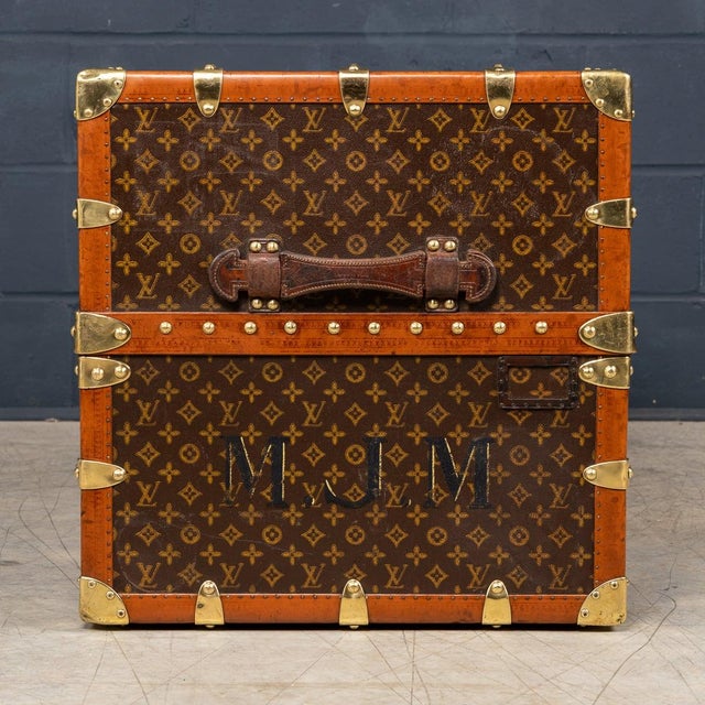 20th Century Wardrobe Trunk in Monogram Canvas from Louis Vuitton, France, 1930 For Sale - Image 18 of 18
