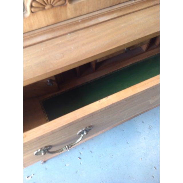 Tan Mid 18th Century Cabinet With Curved Glass Doors and Drop Down Butler's Desk For Sale - Image 8 of 12