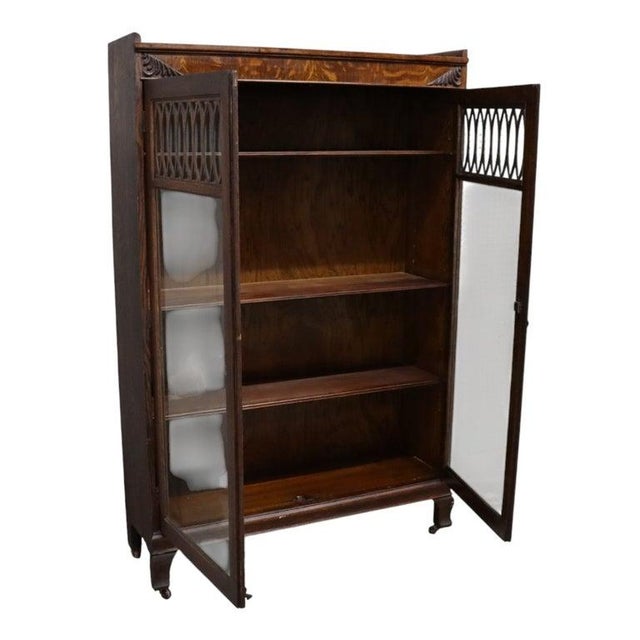 Arts & Crafts Mission Style Oak 2-Door Bookcase With Original Finish C1920 For Sale - Image 4 of 8