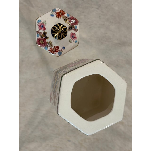 Early 20th Century Mason's Brocade Hexagonal Lidded Ironstone Tea Caddy / Jar For Sale - Image 10 of 18