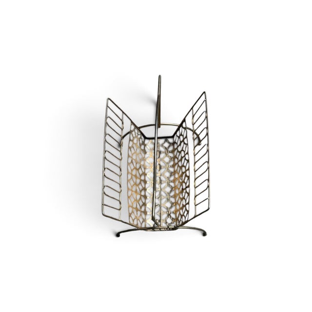 Mid-Century Modern 1970s Mid-Century Modern Brass Wire Magazine Rack With Atomic Circle Pattern For Sale - Image 3 of 4