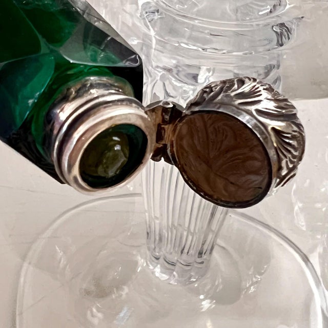Beautiful Victorian scent bottle in emerald green with sterling caps // double-ended perfume bottle // vanity decor // antique boudoir For Sale In Kansas City - Image 6 of 18