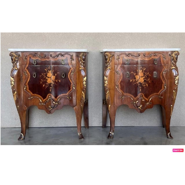 Early 20th Century French Louis XV Marquetry Marble-Top Nightstand or Side Tables, A Pair For Sale - Image 9 of 18