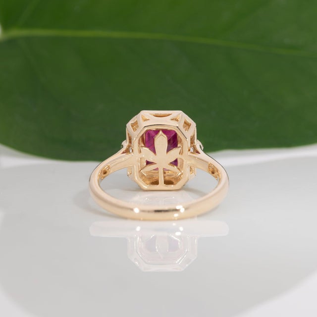 Red Scarlet & Gray Game Day | 2.2Ct Natural Ruby & Diamond Ring in Solid 14k Gold For Sale - Image 8 of 9