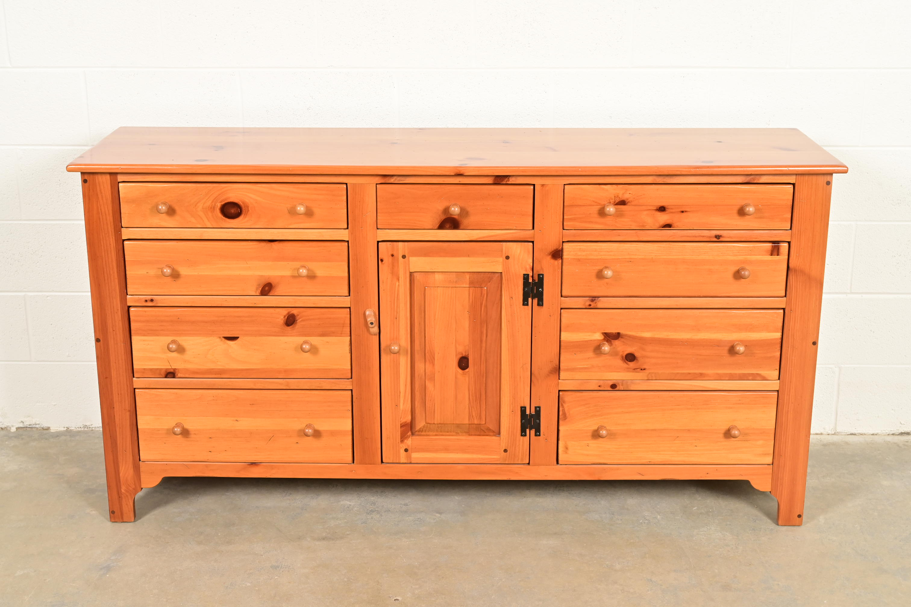 Ethan Allen Early American Shaker Solid Pine Twelve-Drawer Dresser