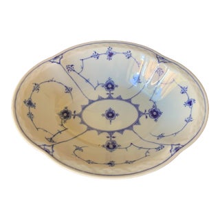Vintage Bing & Grondahl Oval Serving Bowl 573 For Sale
