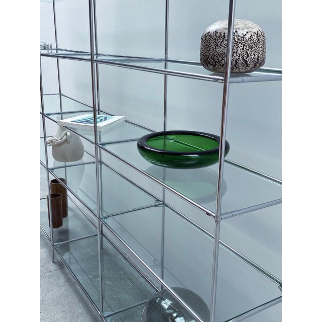 1960s Abstracta Modular Shelf in Chrome and Glass by Poul Cadovius for Royal System, Denmark, 1960s by Poul Cadovius For Sale - Image 5 of 11