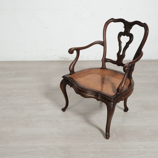 Beautiful armchair with armrests, original production from the early twentieth century. Wooden structure, Vienna straw...
