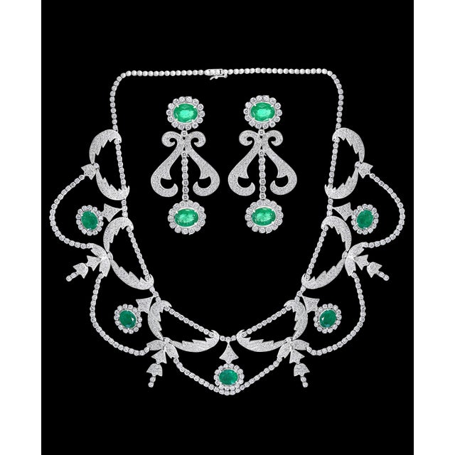 Metal Oval Natural Zambian Emerald & Diamond Fringe Necklace and Earring Bridal Suite For Sale - Image 7 of 8