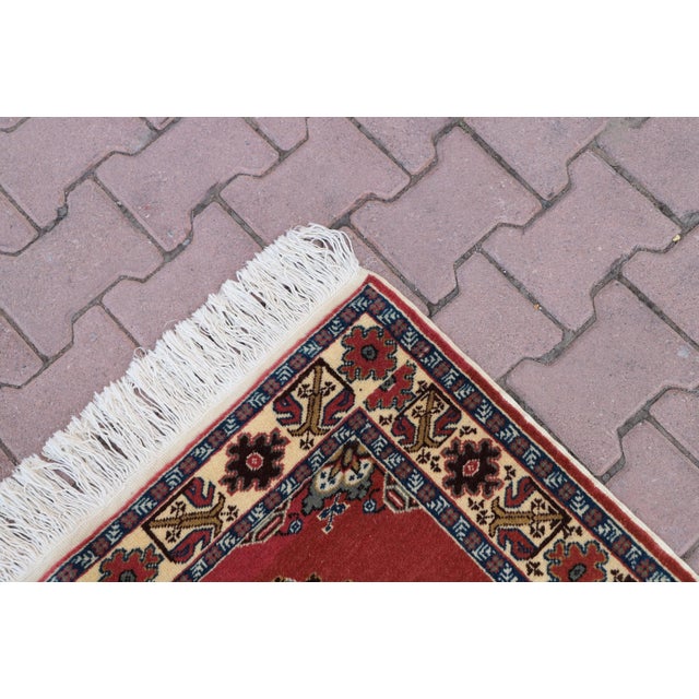 1950s Turkish Red Natural Wool Rug For Sale In Sacramento - Image 6 of 10