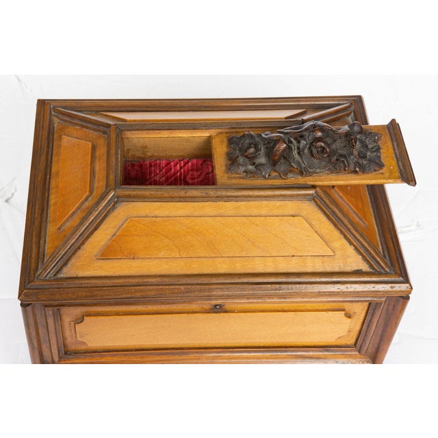 Traditional Italian Grand Tour Renaissance Style Jewelry Box Signed 19th Century For Sale - Image 3 of 7