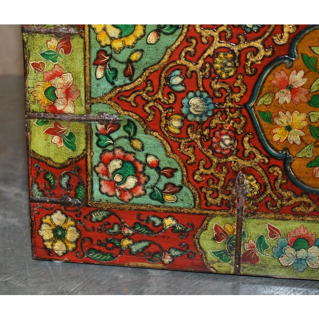Chinese Hand Painted Linen Trunk For Sale - Image 10 of 18
