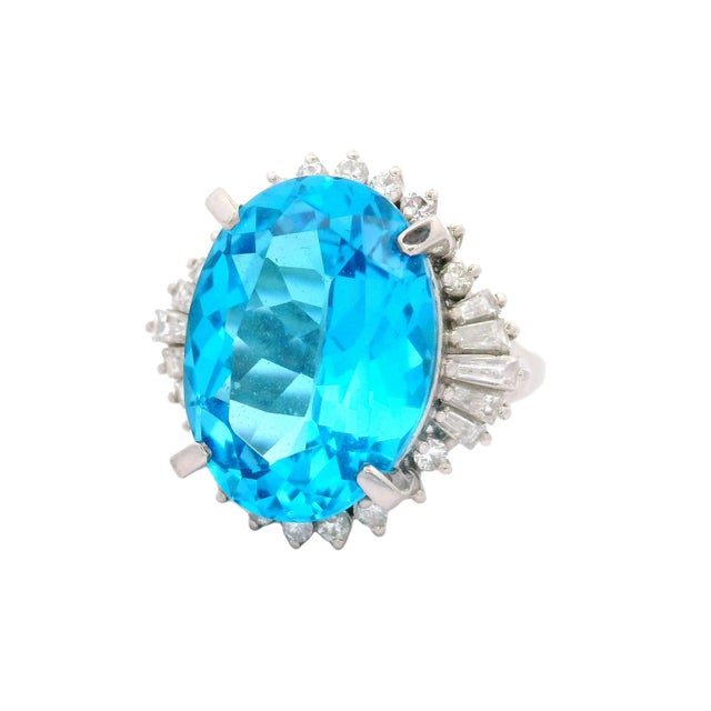 Contemporary 14.16 Carat Blue Topaz Diamond Platinum Ring, Size 6.5 For Sale - Image 3 of 4