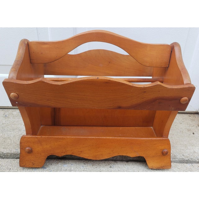 Vintage Solid Maple Magazines rack. This vintage piece is in good condition. Measurementa are 17"W x 10.5"D x 15"H
