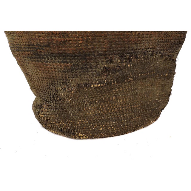 Early 20th Century Tutsi Tight Weave Basket Rwanda For Sale - Image 4 of 6
