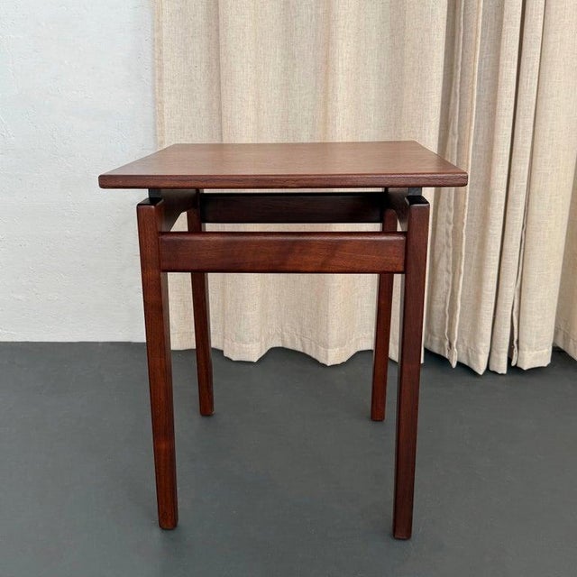 1950s Mid-Century Modern Floating Top Walnut Side Table by Jens Risom For Sale - Image 9 of 10