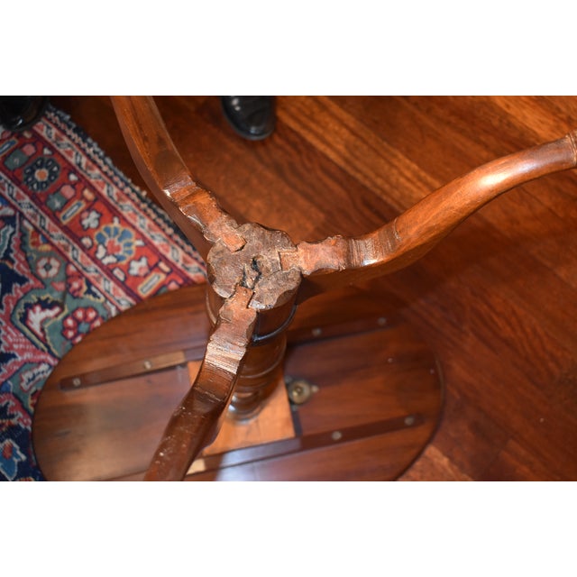 18th Century American Mahogany Candle Stand For Sale - Image 4 of 7