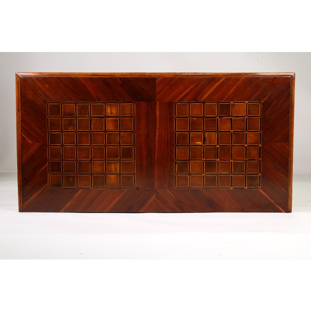 Original, typical, elegant commode from the late 18th century, top with marquetry inlaid in maple, walnut, and plum wood,...