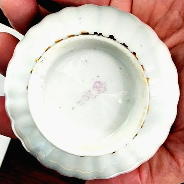 Antique 18th Century Fine English Derby Scallop Cup and Saucer Set For Sale - Image 10 of 11