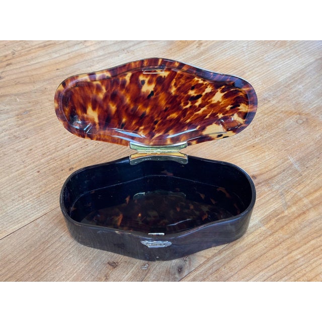 Vintage French Serpentine Box With Hinged Lid and Latch For Sale - Image 4 of 6