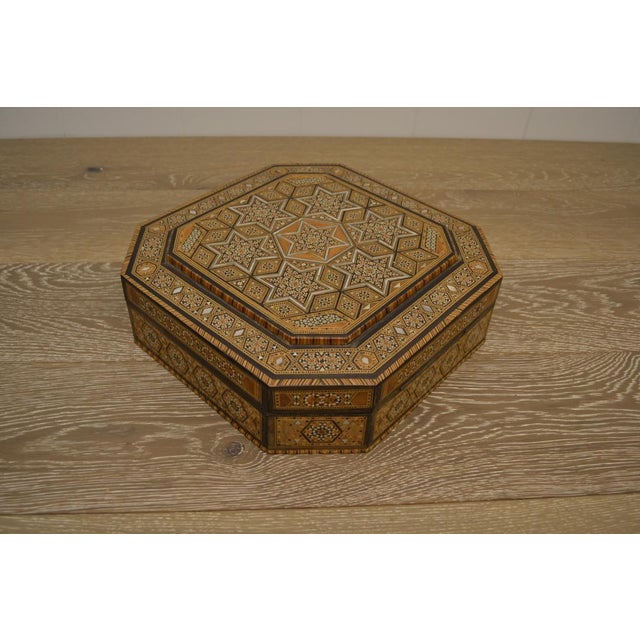 1960s Large Wood Inlay Marquetry Box For Sale - Image 4 of 4