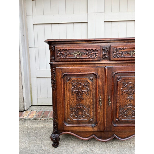 Antique French Louis XV Buffet Sideboard Cabinet Carved Oak Server C1920 For Sale - Image 14 of 18