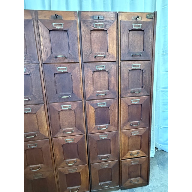 Traditional Antique Belgian Oak File Cabinet, 25 Drawers, Hubert Degee-Fabry, c.1920 – Modular 5-Tower Set For Sale - Image 3 of 12