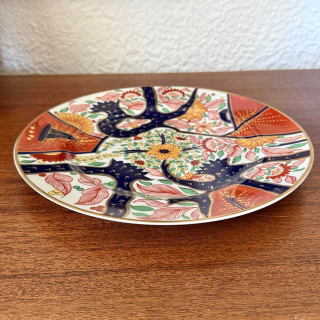 Decorative Japanese Imari plate, with a stunning and intricate design after 18th and 19th century English Imari...