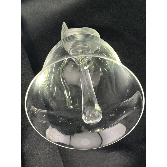 Transparent 1960s Lalique Crystal Table Bell | Frosted Sparrow | Art Nouveau Style | Signed Lalique France For Sale - Image 8 of 9