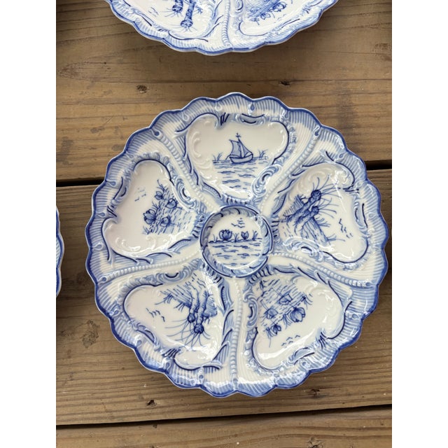 1950s Hand-Painted Weimar Germany Blue & White Oyster Plates | Complete Matched Grandmillenial Collection - Set of 12 For Sale - Image 9 of 12