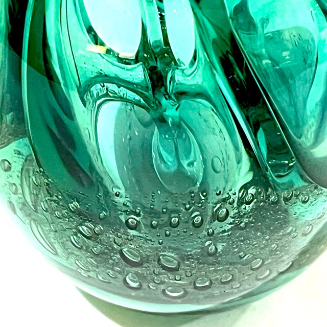 Blown Art Glass Apple Paperweight Circa 1981 by Buzz Williams, Portland For Sale - Image 6 of 10