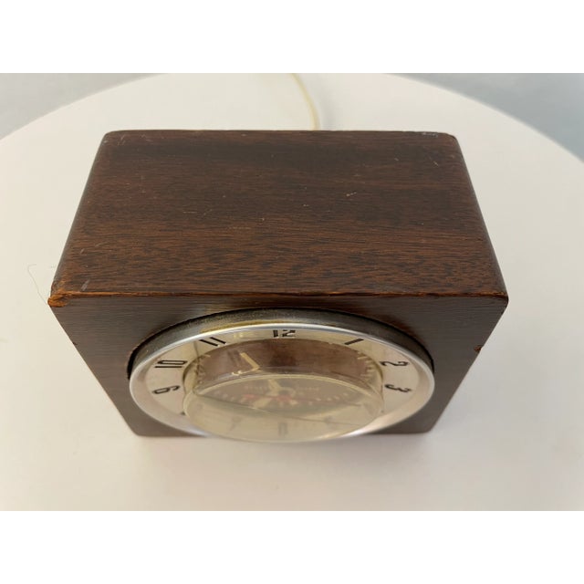 1950s 1950s General Electric Table Clock in Wood For Sale - Image 5 of 12