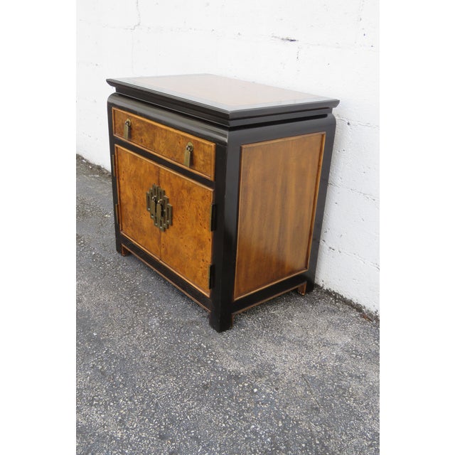 Century Chinoiserie Chin Hua Hollywood Regency Nightstand Bedside Table 6172 For Sale - Image 16 of 18