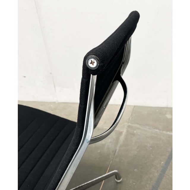 Mid-Century Modern EA 116 Aluminium Swivel Lounge Chairs by Charles & Ray Eames for Herman Miller / Vitra, 1960s, Set of 2 For Sale - Image 16 of 18