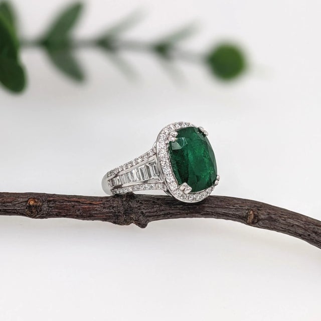 Metal 5.6ct Emerald W Earth Mined Diamonds in Solid 14k White Gold Cushion Cut Ring Size 7 For Sale - Image 7 of 9