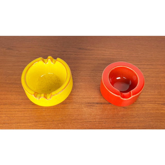 Mid-Century Modern Mid-Century Modern German Space Age Red and Yellow Ceramic Ashtrays, 1960s, Set of 2 For Sale - Image 3 of 18
